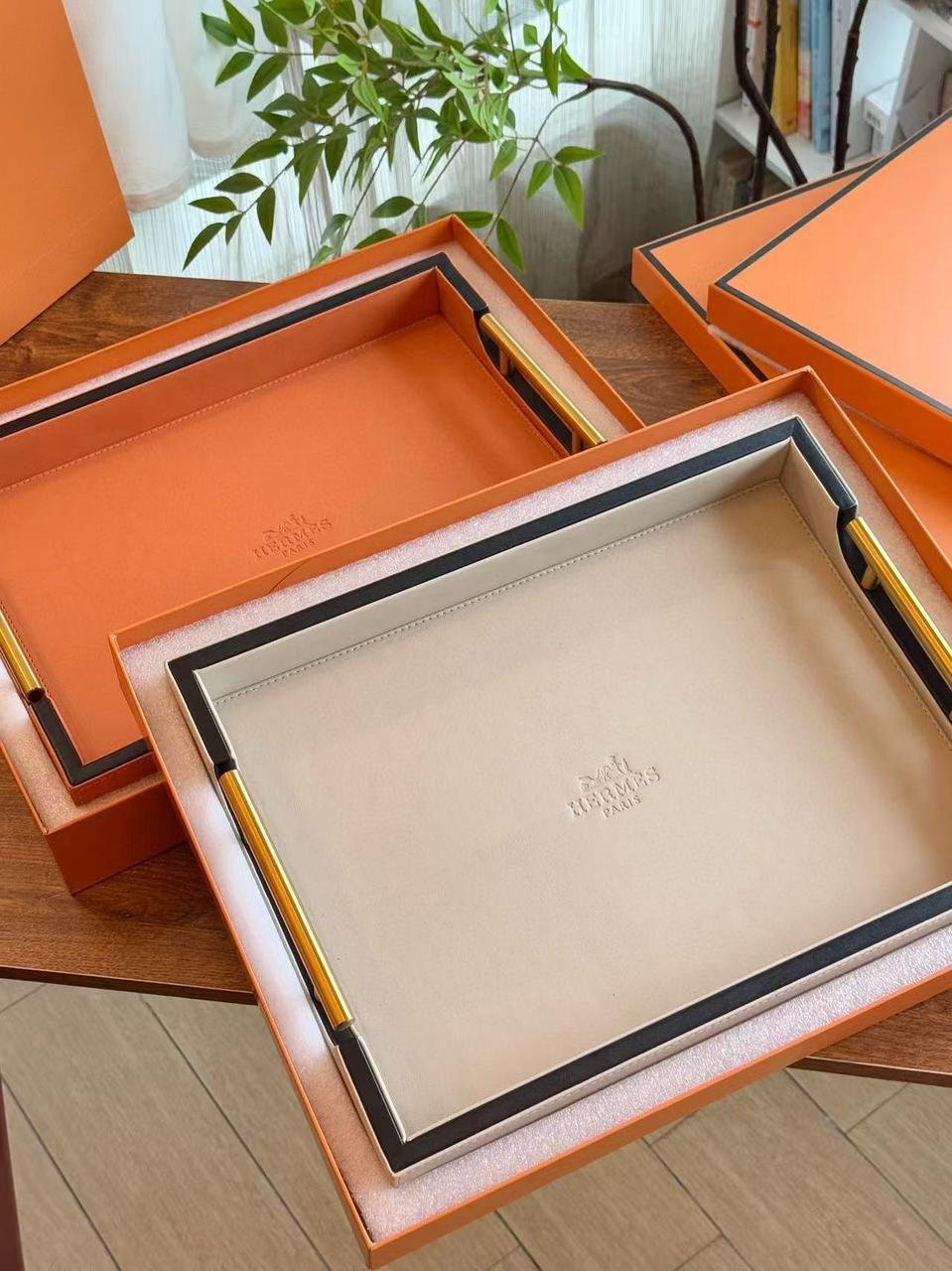 Hermes single serving tray